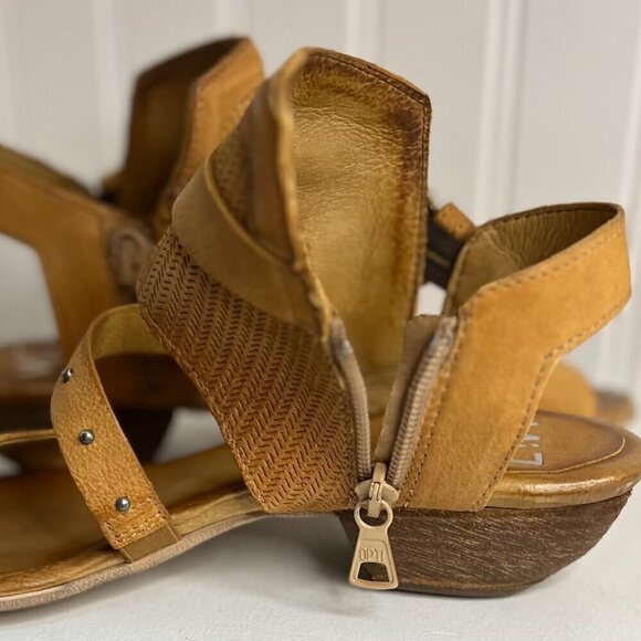 Miz Mooz Womens Cape Tan Ankle Strap Heels EUR 37 - Picture 6 of 7